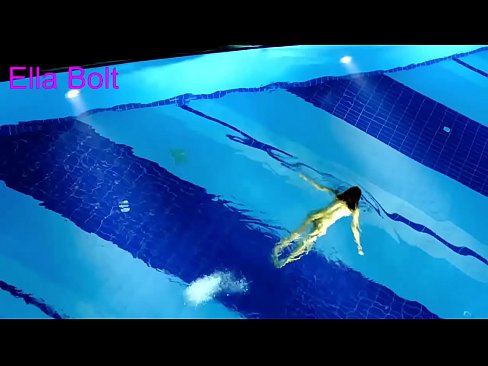 ❤️ 나는 보는 것을 멈출 수 없다, 젊은 금발이 ELLA BOLT 리조트 수영장에서 누드로 수영하다 적발 ☑ 포르노 비디오 포르노에서 ko.onlyindianpornx.ru ❌